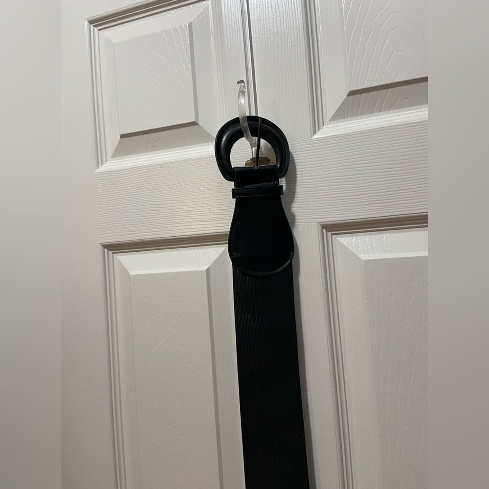 Black elastic dress belt
